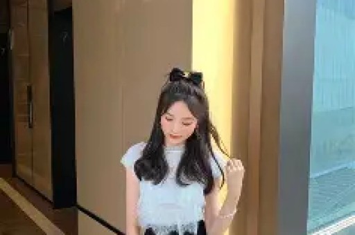 中年演员塌房天花板带亲闺女当出轨遮羞布
