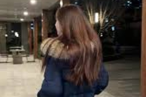 关晓彤被内涵潜规则：更可怕的是所有人都在等塌房