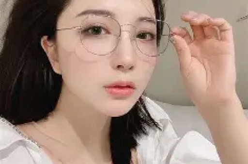 曝女演员和75后男演员张译靳东朱亚文等被猜测 娱乐圈大瓜炸锅