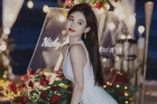 大批明星集体翻车董宇辉遭遇网友：这一次狼真的来了